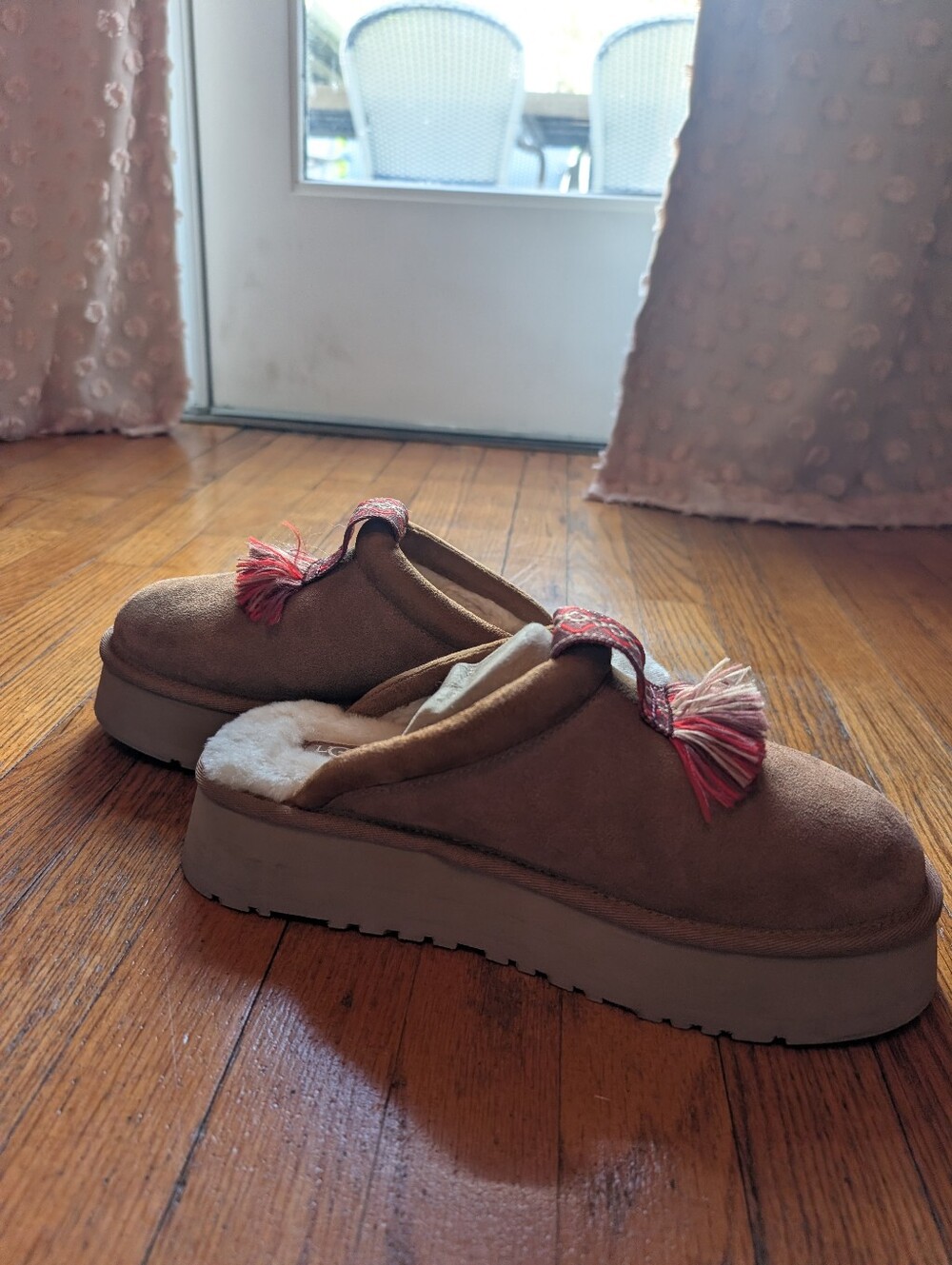 NWOT UGG Women's Tazzle Slippers Chestnut Suede Platform Tassel Mules Size 8 - Picture 7 of 7